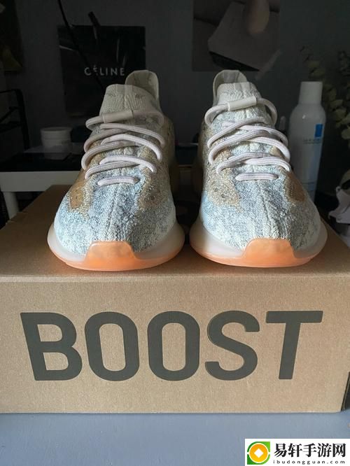  Yeezy-380蜜桃粉与白色：时尚与舒适的完美结合