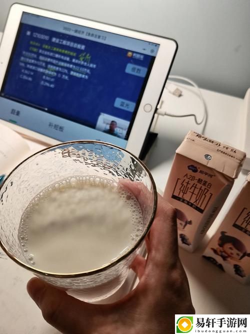 小洞饿了要喝牛奶，用户热议：关于奶制品的健康与消费趋势