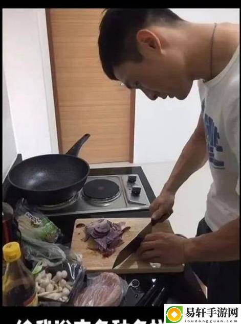  我被9个建筑工人抬到茶几上流畅不卡顿，网友：这是什么神操作？