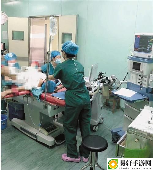 法国妇科急诊室1984，网友感叹：“这是我们不愿提及的历史”