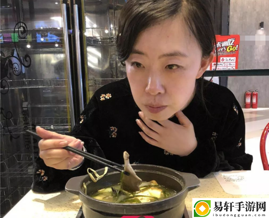 日本CSGO大姐姐AWP，网友评价：战术与美貌并存的传奇