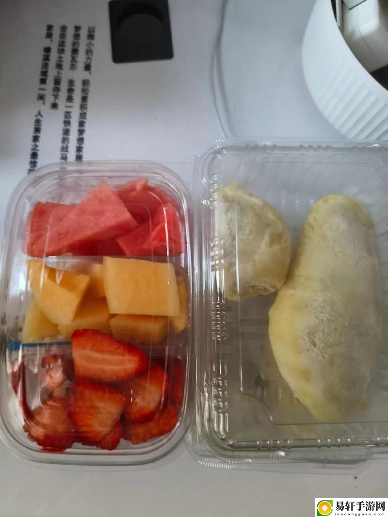  奇妙的“榴莲草莓西瓜茄子黄瓜”美食探秘之旅
