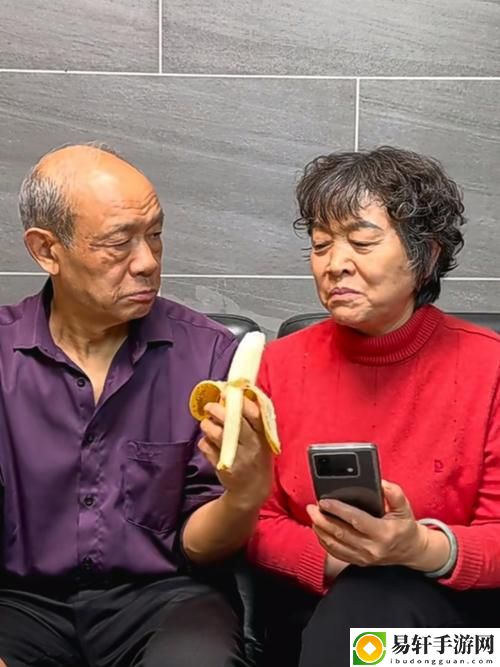 大BBBBBB老人的爱情与财运稳居榜首，网友：真是人生赢家！