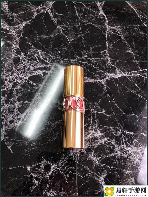  探索迷人芬芳：YSL水蜜桃86香水的绝妙魅力